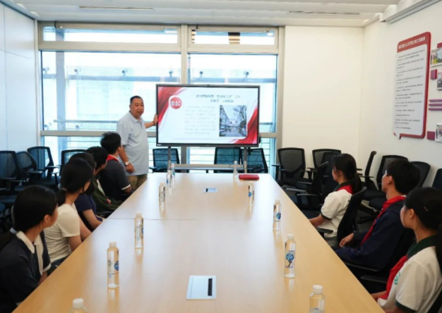 将校园里的搬进底层实践点将实践点与校园讲堂串联起来互动