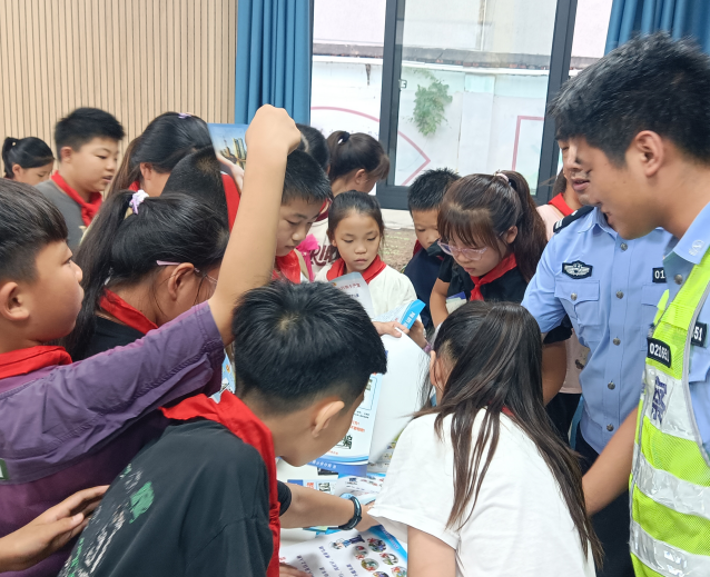 同向发力条块结合标本兼治推动村庄学生出行安全问题整治